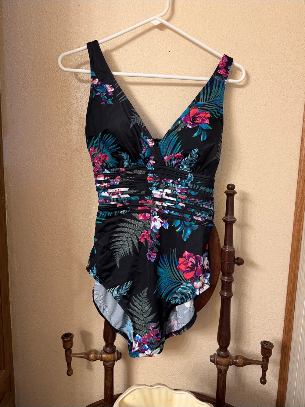 Aqua Green Black Floral V-Neck One-Piece Swimsuit